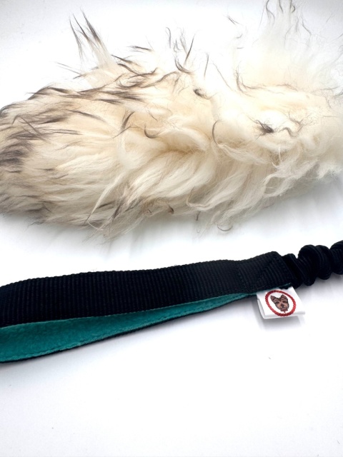 Szarpak z owczej skóry